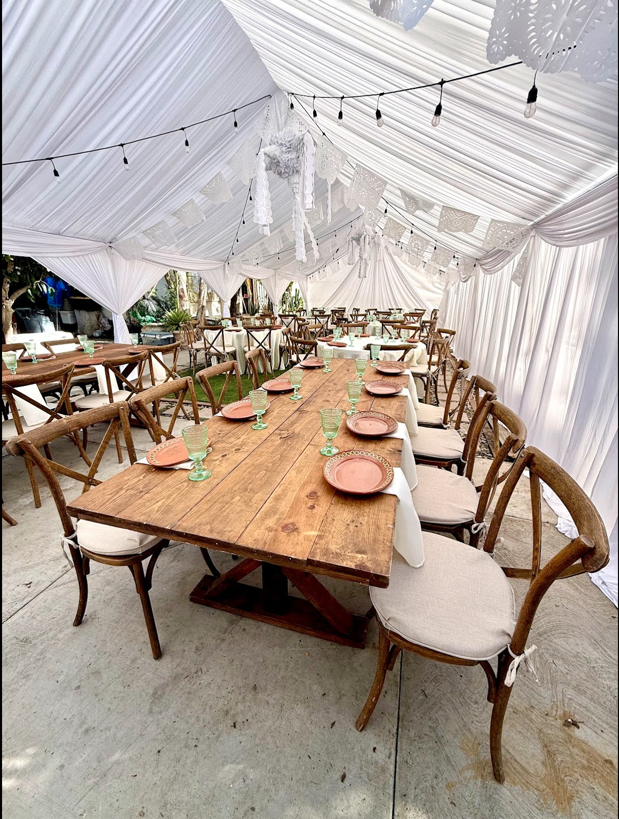 Farm table rentals in Los Angeles